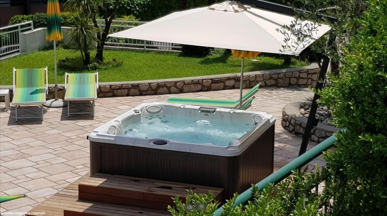 Appartamenti Villa Clivia Limone sul Garda Esterno foto